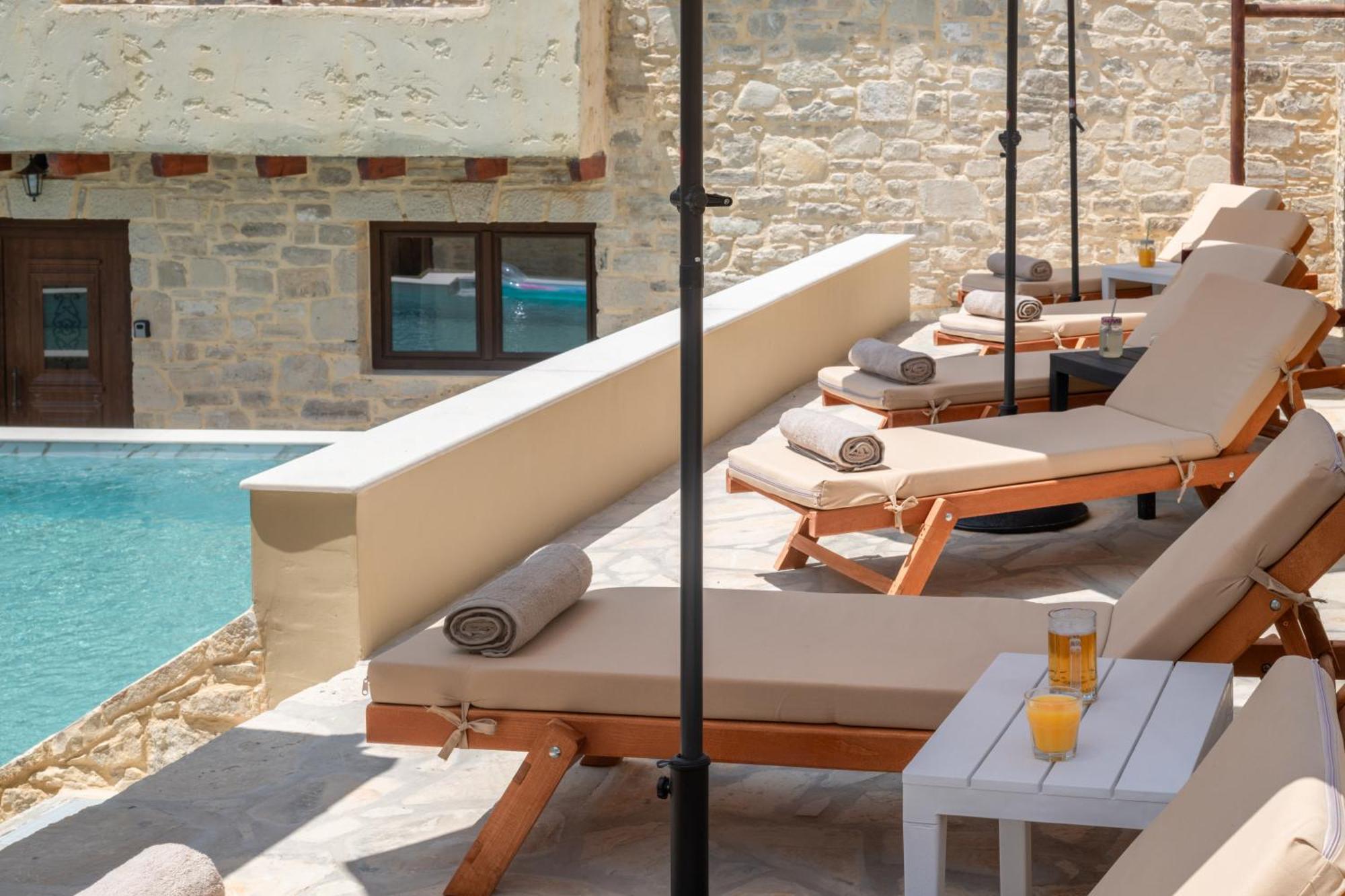 Draganigo Luxury Stone Houses 40 Min From Matala Ano Moulia Bagian luar foto