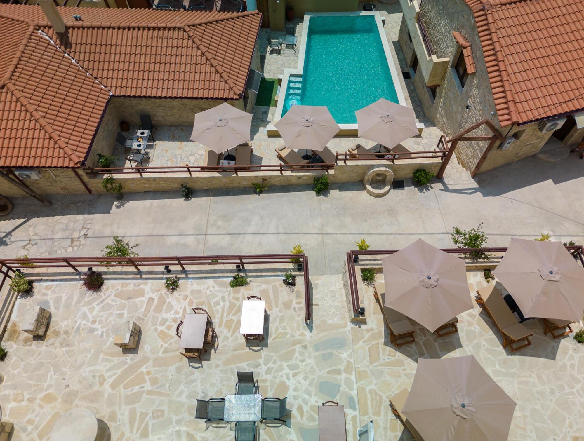 Draganigo Luxury Stone Houses 40 Min From Matala Ano Moulia Bagian luar foto