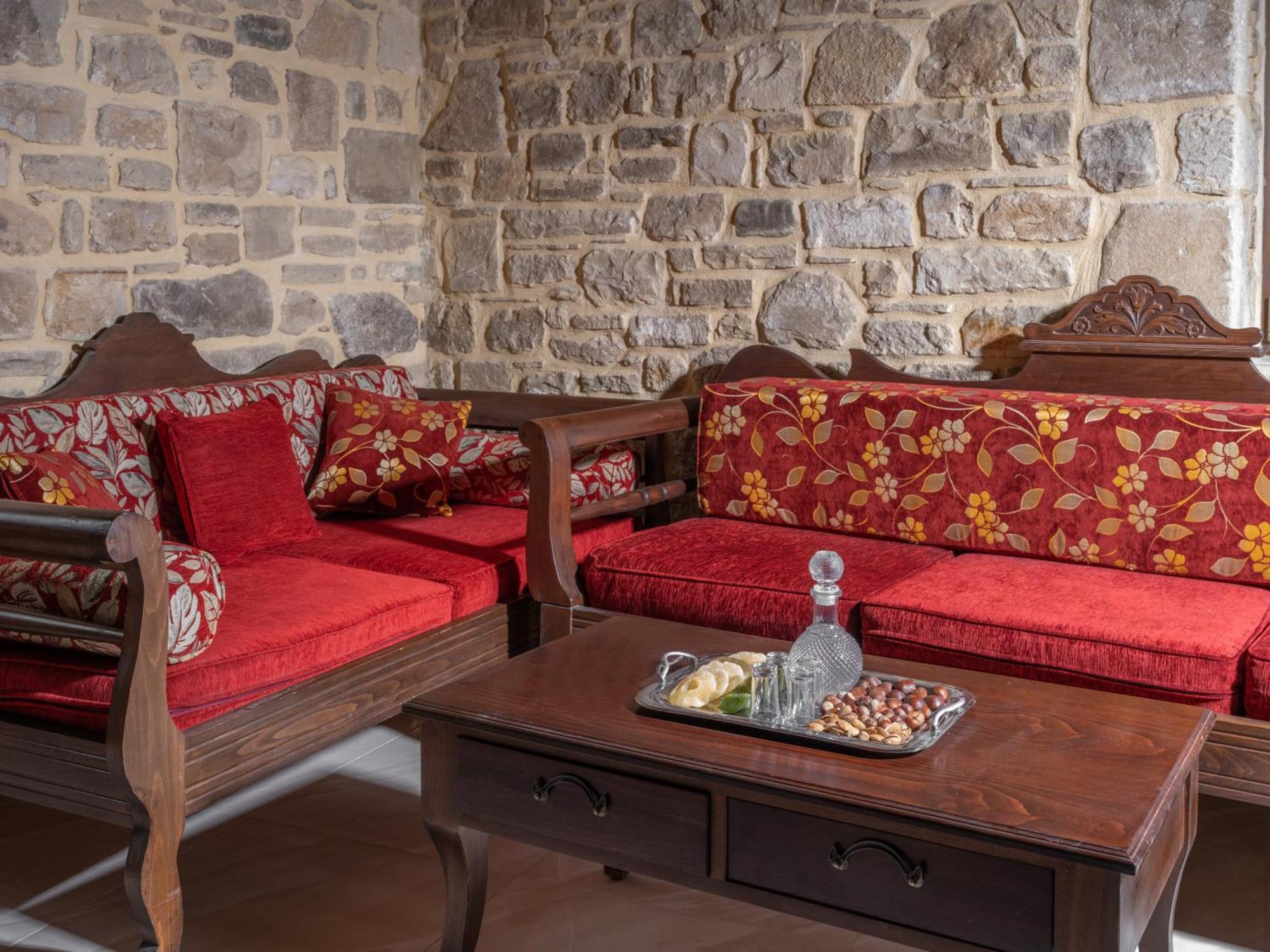 Draganigo Luxury Stone Houses 40 Min From Matala Ano Moulia Bagian luar foto